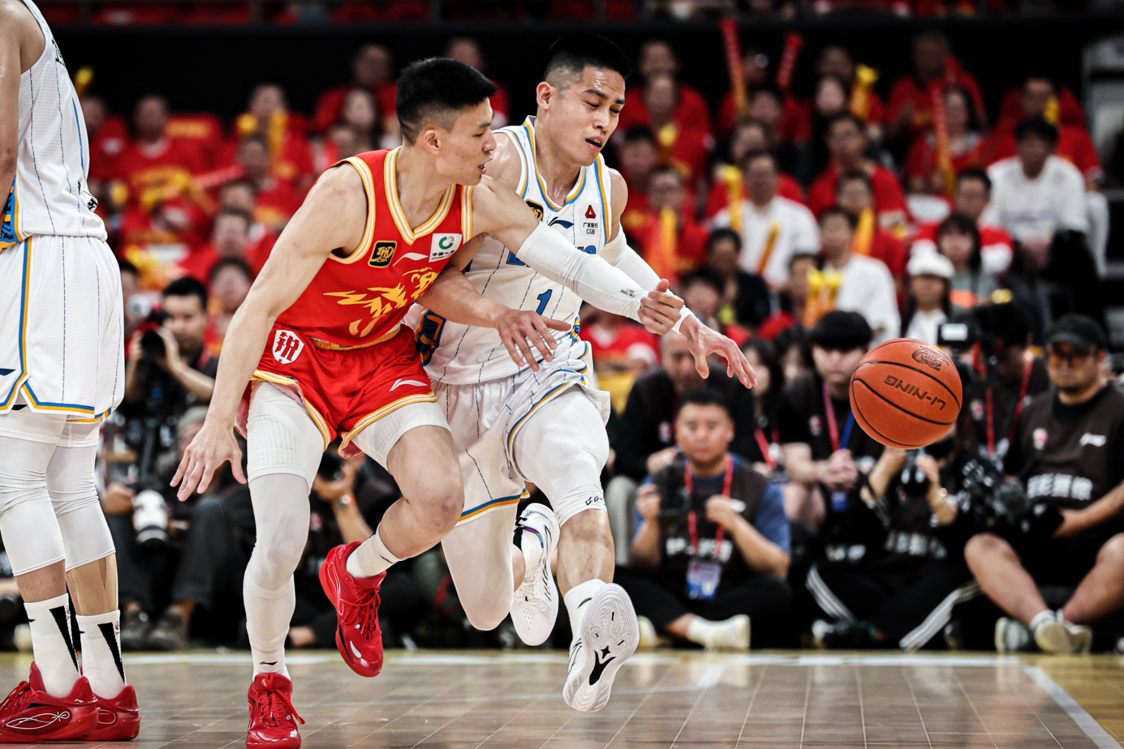 安博体育官网登录-重磅！集结日广东宏远备战NBA常规赛巴黎圣日耳曼窗口期迎来里程碑，亚特兰大发布备战花絮的简单介绍